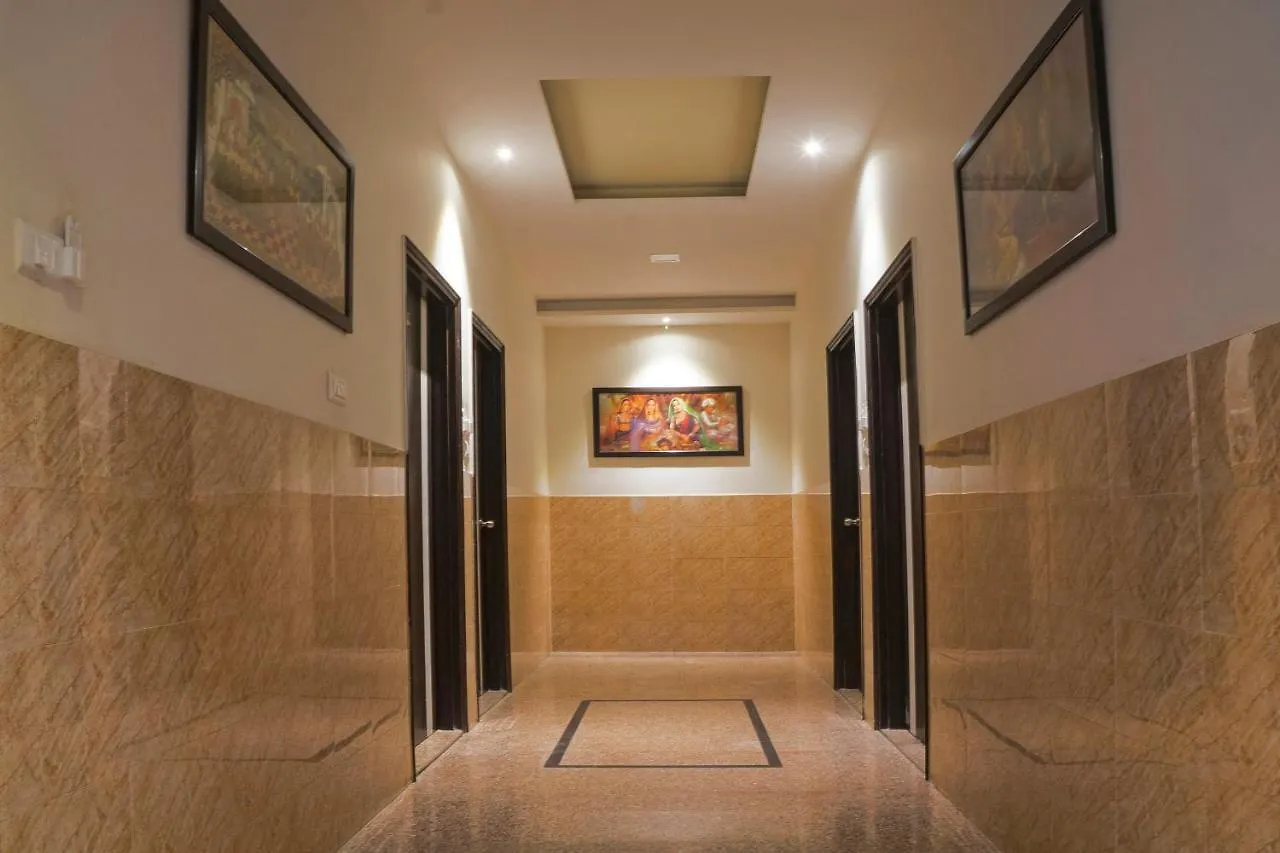 ***  Hotel Royal Dezire Udaipur India